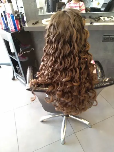 Por Los Pelos — Peluquería en Totana