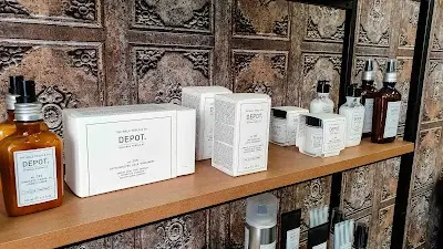 JULEN BARBER — Peluquería en Torrevieja