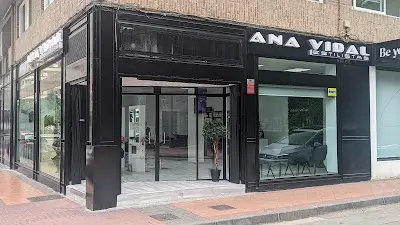 ANA VIDAL ESTILISTAS (Salón Centro) — Peluquería en Murcia
