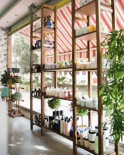 Salón de Belleza Natalia's Secret — Peluquería en Murcia