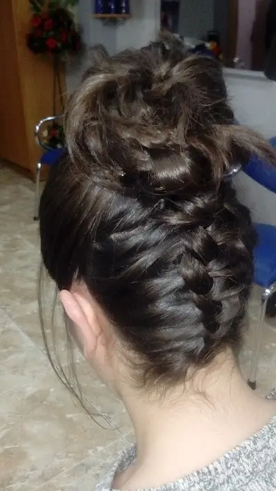 Lourde´Stilistas — Peluquería en Hellín