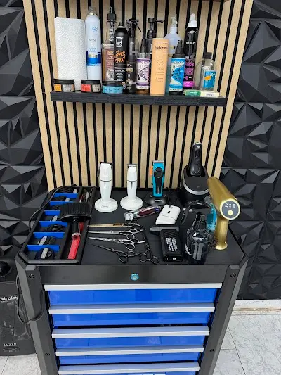 Barbería Mola — Barbería en Pinoso