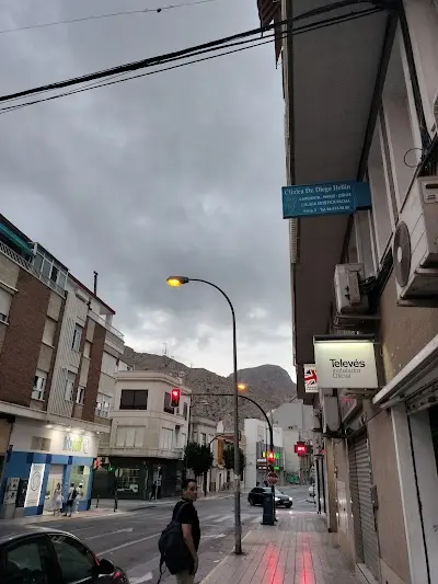 Salon De Peluqueria Trini Belmonte — Peluquería en Orihuela