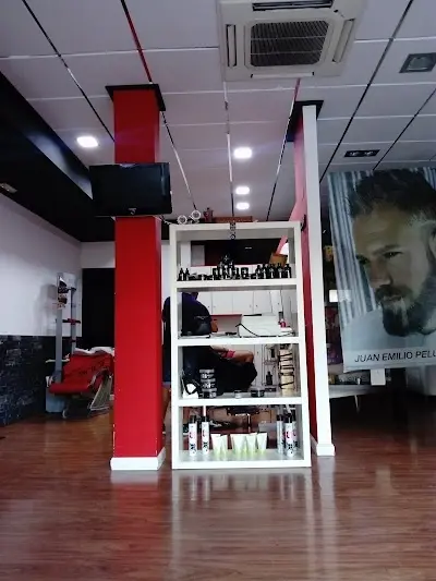 Peluquería Juan Emilio — Peluquería en Las Torres de Cotillas