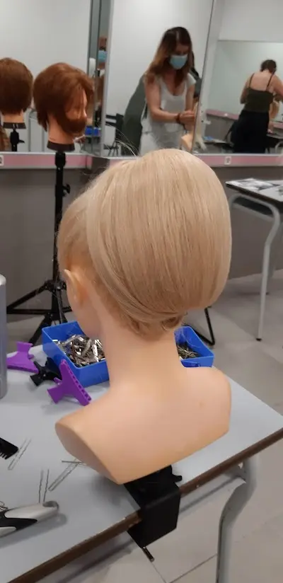 Cursos Peluquería - Versia Formación Elda — Peluquería en Elda