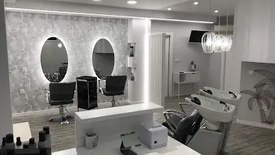 Monica Oliva — Peluquería en Los Torraos