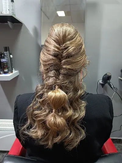 Peluquería y Estética Nákel — Peluquería en Lorca