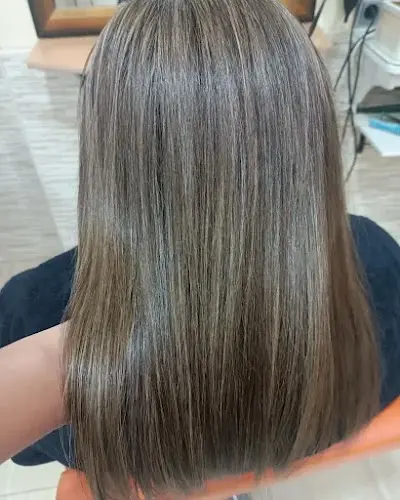 Peluquería yuli bastidas — Peluquería en Los Alcázares