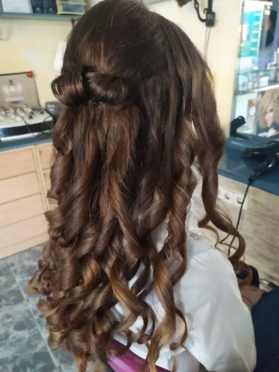 Peluquería Consue — Peluquería en Archena
