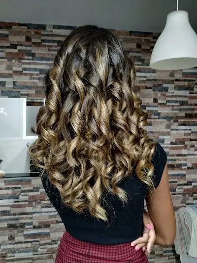 Mary Trini Rocamora — Peluquería en Elche