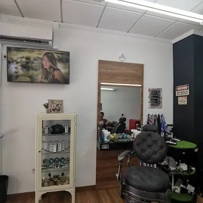 LA BARBERIA DE HELLIN — Peluquería en Hellín