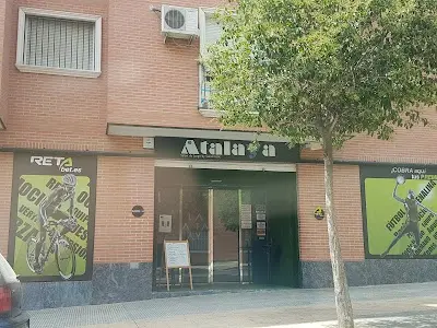 Sala de juegos 777 Cieza sport bar y café — Peluquería en Cieza