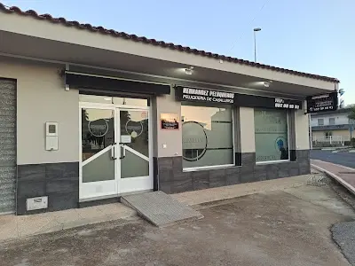 hernandez peluqueros — Peluquería en Orihuela