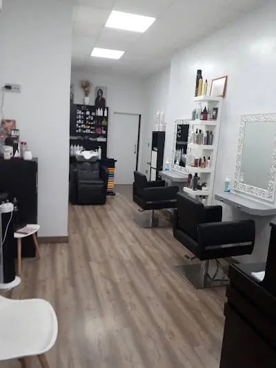 Peluqueria Caoba — Peluquería en Monforte del Cid