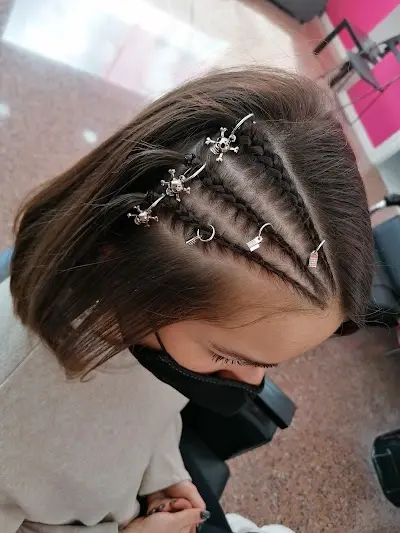 ANGELA VARELA peluquería — Peluquería en Villena