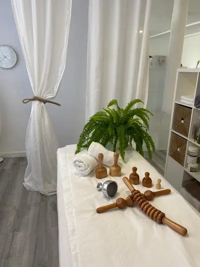 Vanesa Brufal maderoterapia — Peluquería en Elche