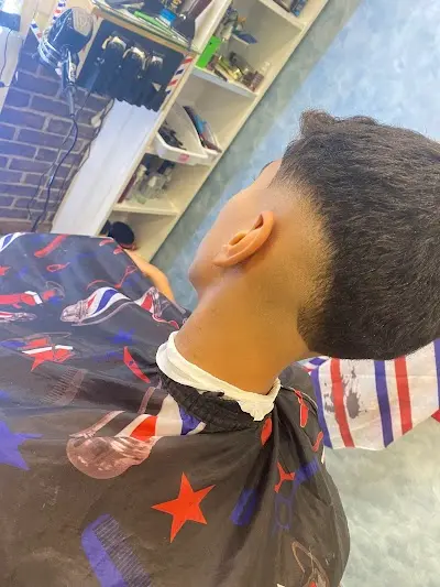 BARBERIA BADER — Peluquería en Fortuna