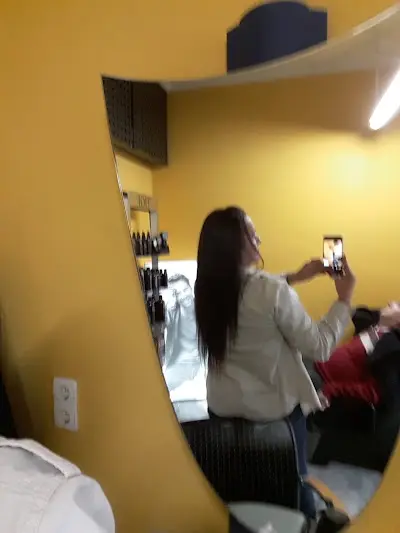 Bed Head — Peluquería en Albatera