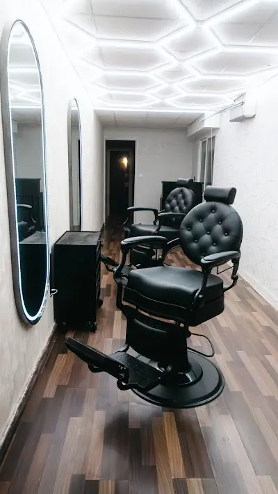 BARBERÍA DRADEB — Barbería en Cartagena