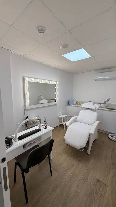 Q.G estilistas — Peluquería en Vélez-Rubio