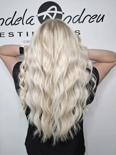 Candela Andreu Estilistas — Peluquería en Guardamar del Segura