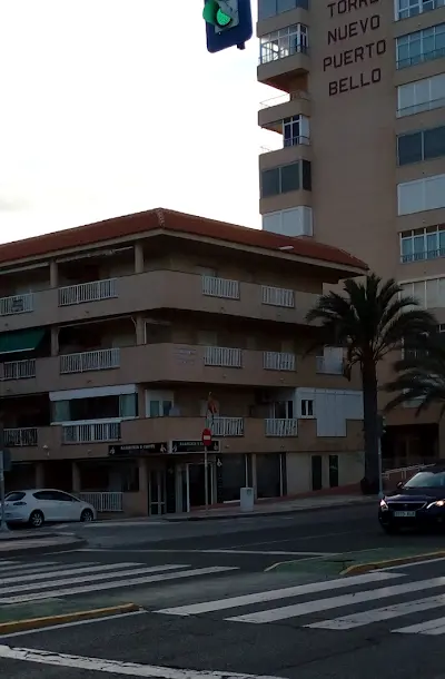 Issan the Black — Peluquería en La Manga