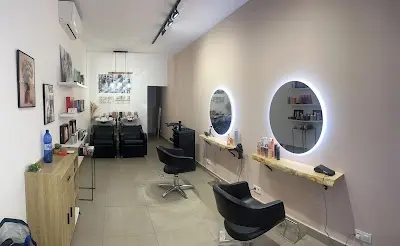 Alexandra Lantreno Hair Studio — Peluquería en Águilas
