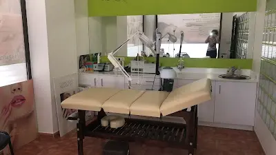 Natural Beauty Hellin centro de estética — Peluquería en Hellín