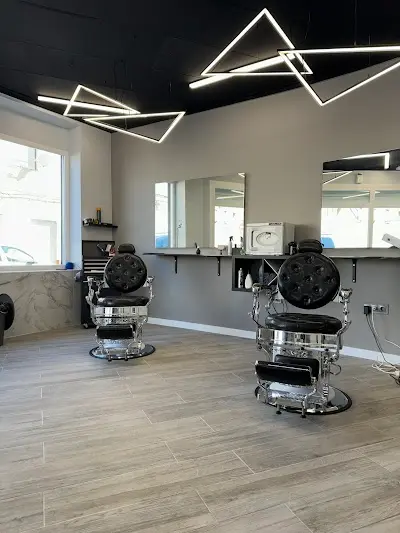 Lganzze — Barbería en Novelda