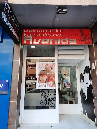 Peluqueria & Estética Avenida — Peluquería en Águilas