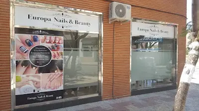 Europa Nails & Beauty — Peluquería en Cabezo de Torres