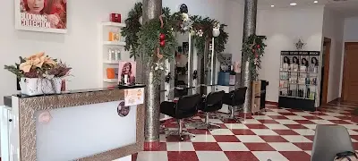 Estibel Estilistas CB (Salón de Peluquería Isa y Marí) — Peluquería en Pozo Estrecho