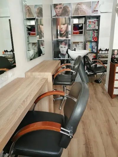 Peluquería Mado'S — Peluquería en El Palmar