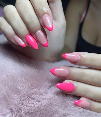 Nailssbykaren._ — Peluquería en Dolores