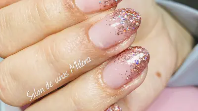 Salón de uñas Milena — Peluquería en Elx