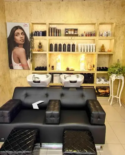 Gopis Estilistas - Peluquería — Peluquería en Elda