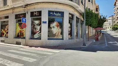 Salón María Ángeles García — Peluquería en Hellín