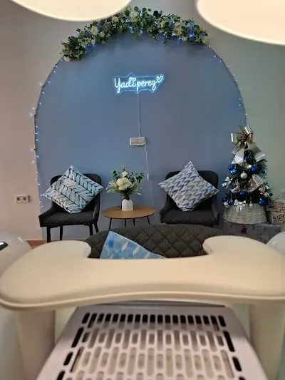 YadiPerez_NailsArt — Peluquería en Murcia