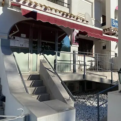 Vanilla Hair & Beauty — Barbería en Villamartín