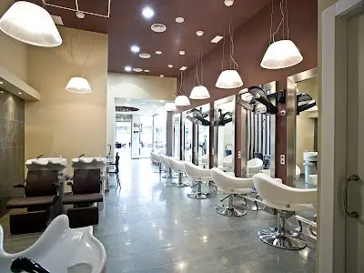 Aralia Estilistas — Peluquería en Murcia