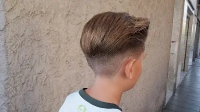 F. Iborra — Peluquería en Elda