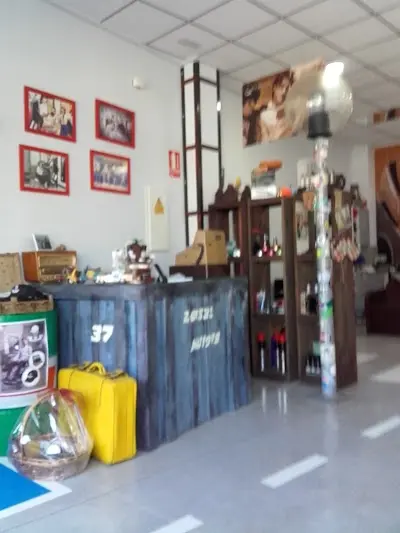 Angel Rocha Barbería — Barbería en Totana