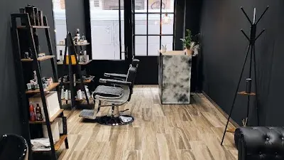 Blvck Barbershop Hair Studio — Barbería en Murcia