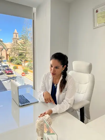 Novarices- Clínica de varices en Elche - Dra. Magaly Anaya- CIRUJANA VASCULAR — Peluquería en Elx