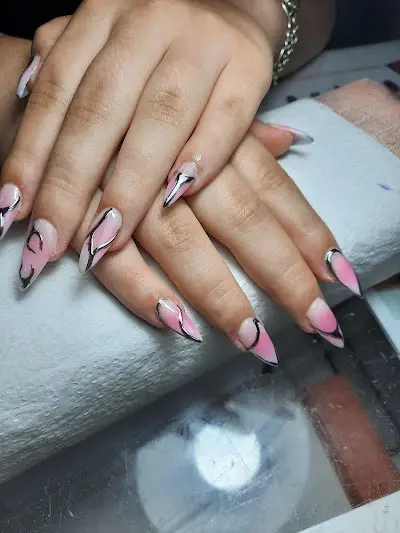 Salon de uñas vietnamita — Peluquería en Guardamar del Segura