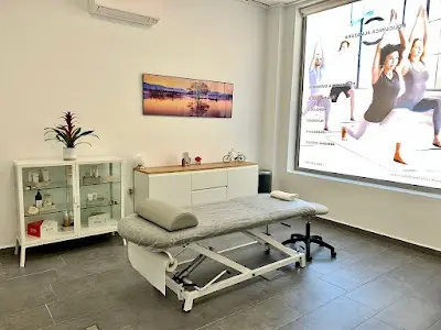 Policlínica Almazara — Peluquería en Las Torres de Cotillas