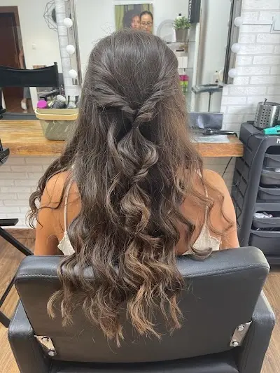Lorena Peiró Hair&Beauty Salon — Peluquería en Elda