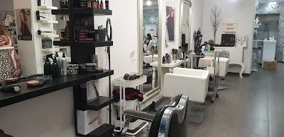 Peluquería Estética Neftis — Peluquería en Cehegín