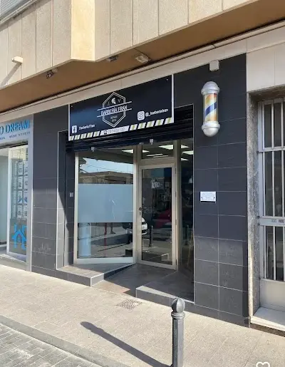 Barberia Fran — Peluquería en Catral