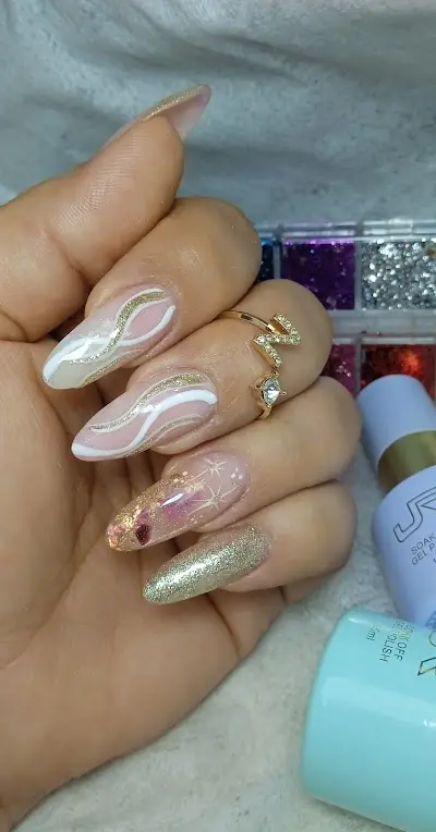 Zury's Nail Studio — Peluquería en Elx